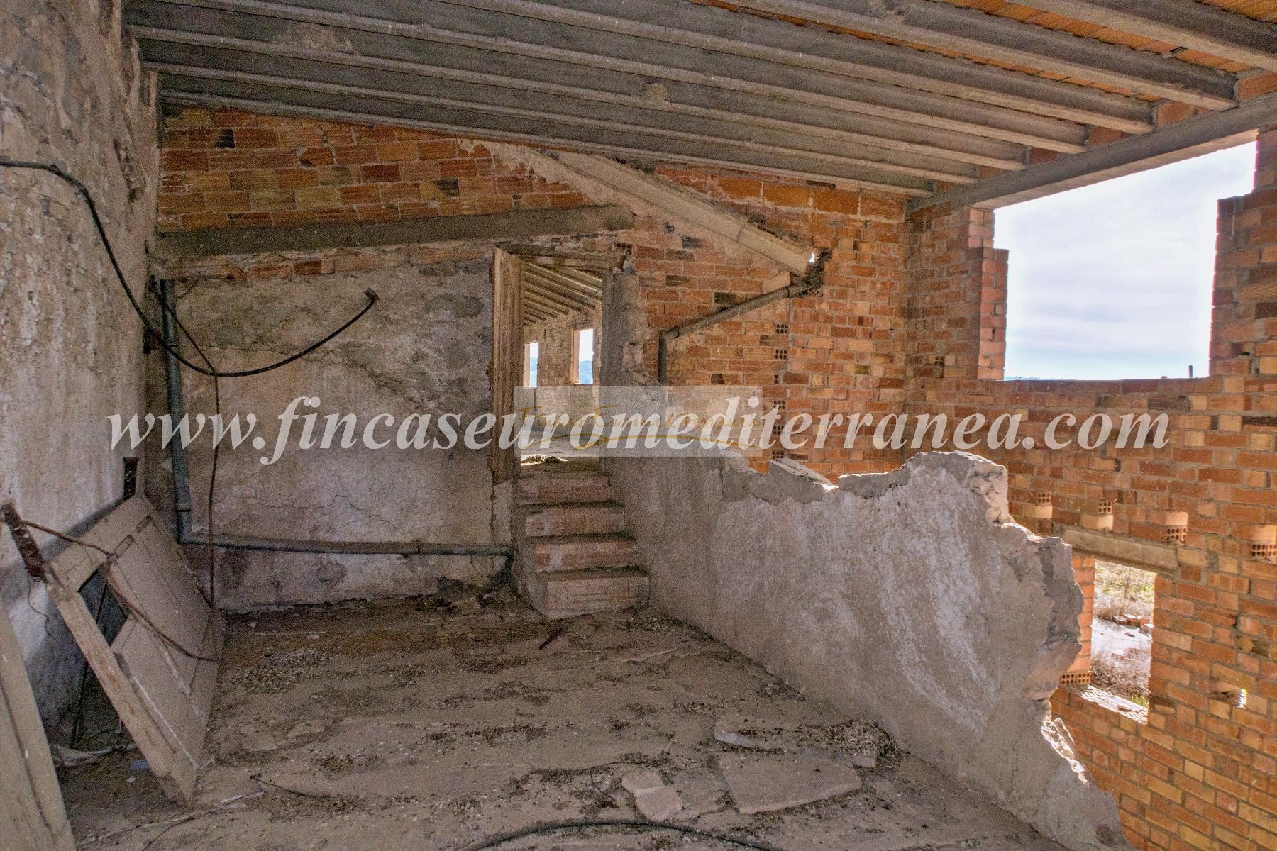 For sale of house in Montmaneu