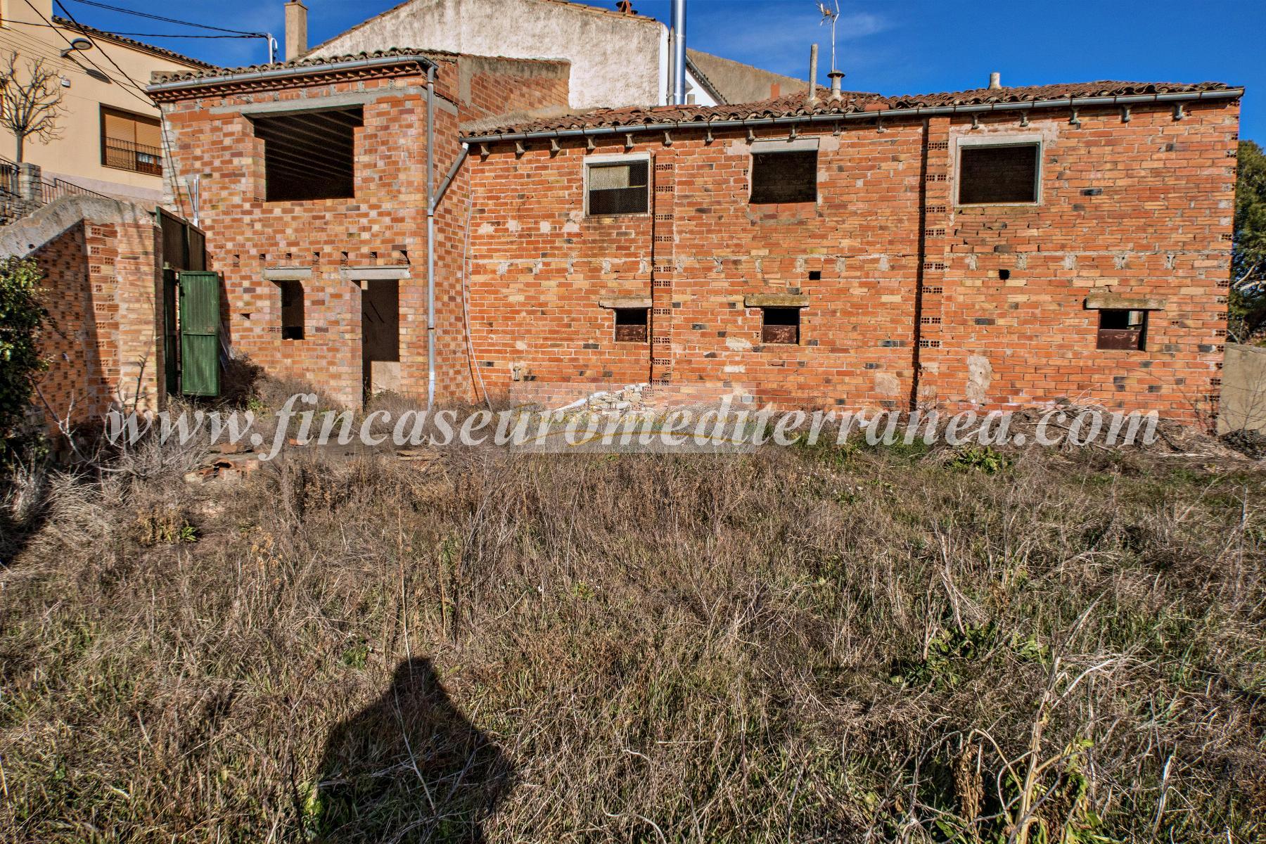 For sale of house in Montmaneu