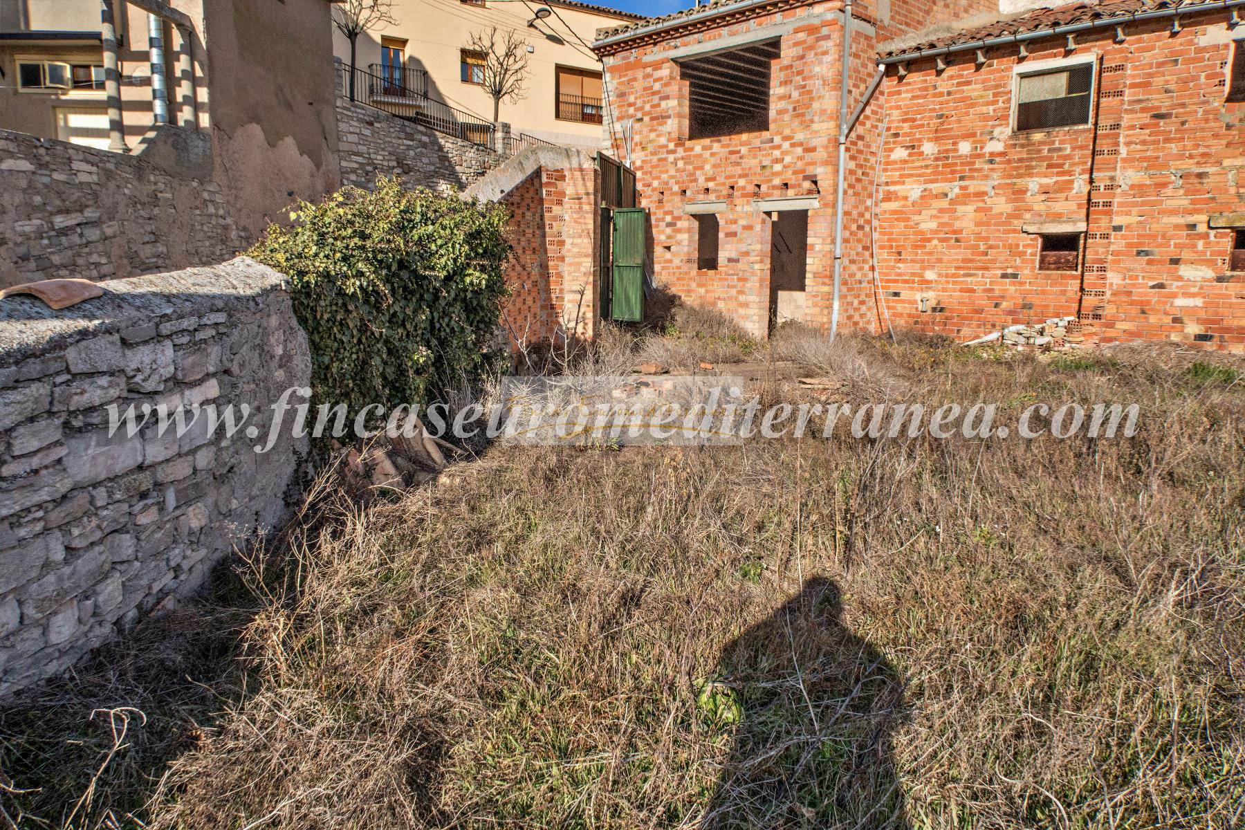 For sale of house in Montmaneu