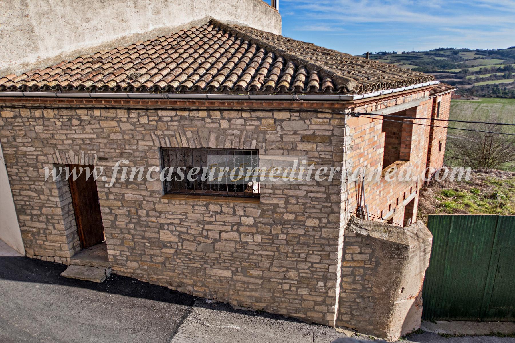 For sale of house in Montmaneu