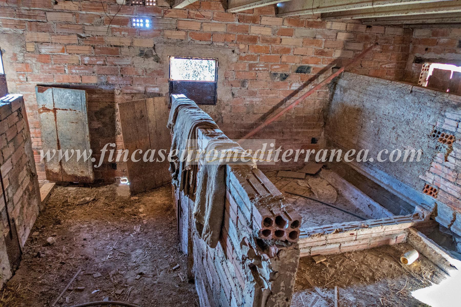 For sale of house in Montmaneu