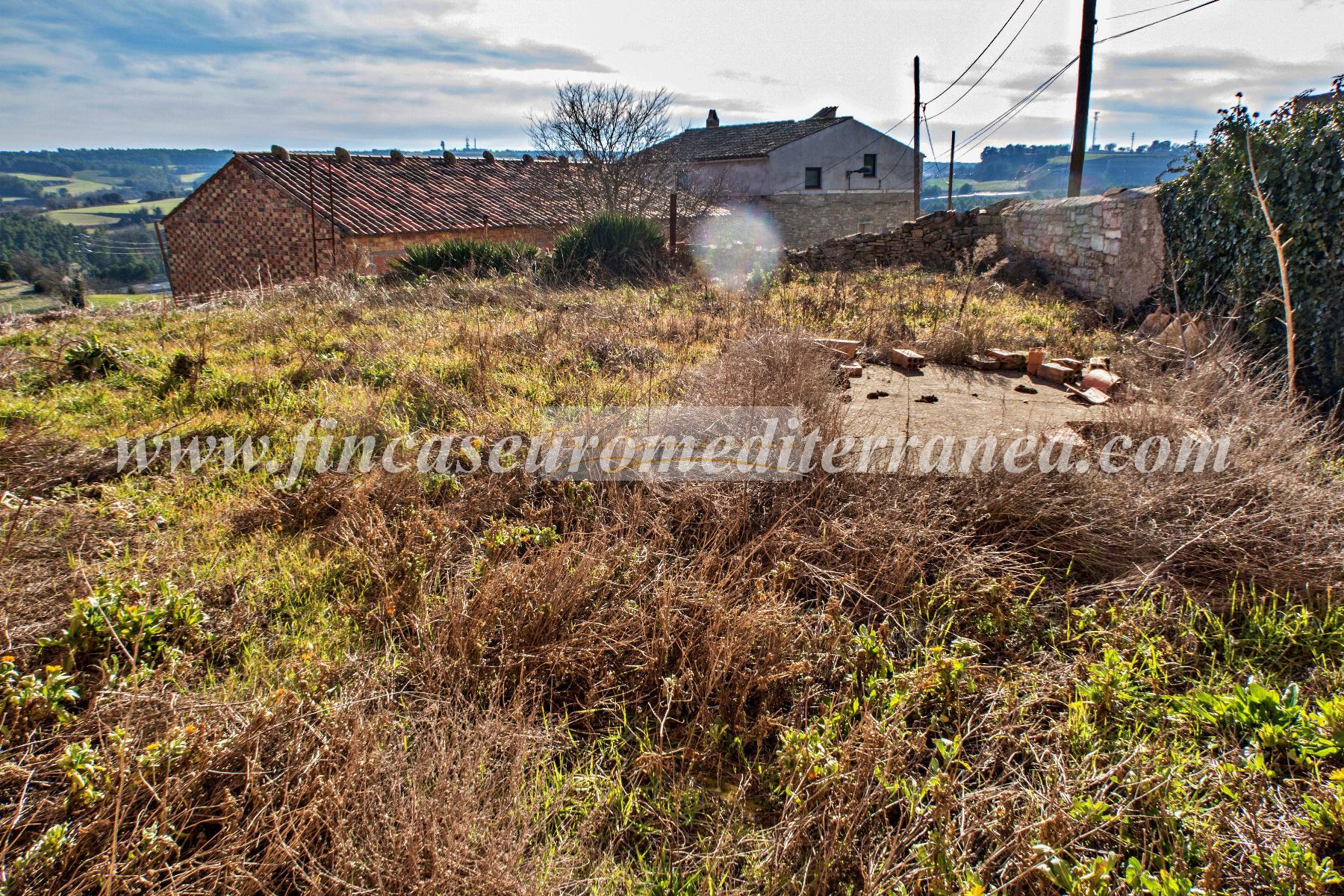 For sale of house in Montmaneu