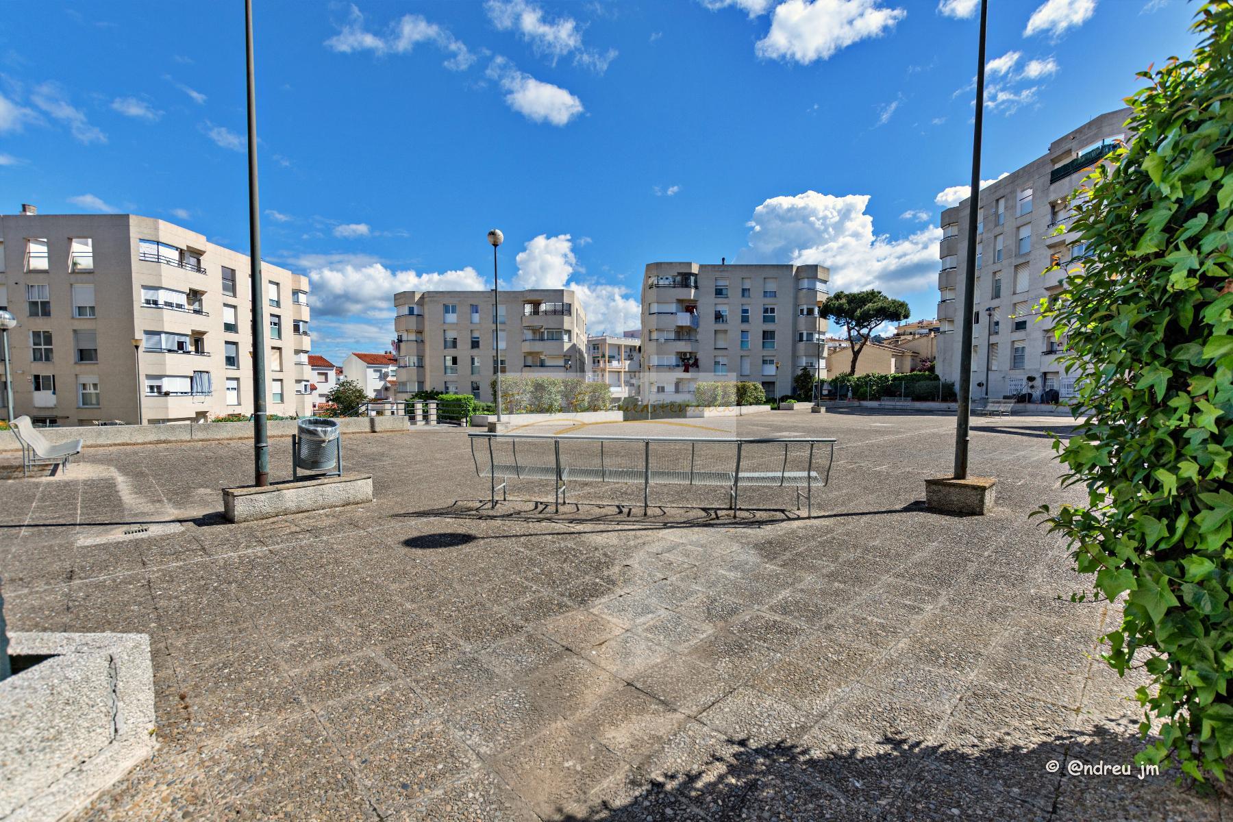 For sale of apartment in Blanes