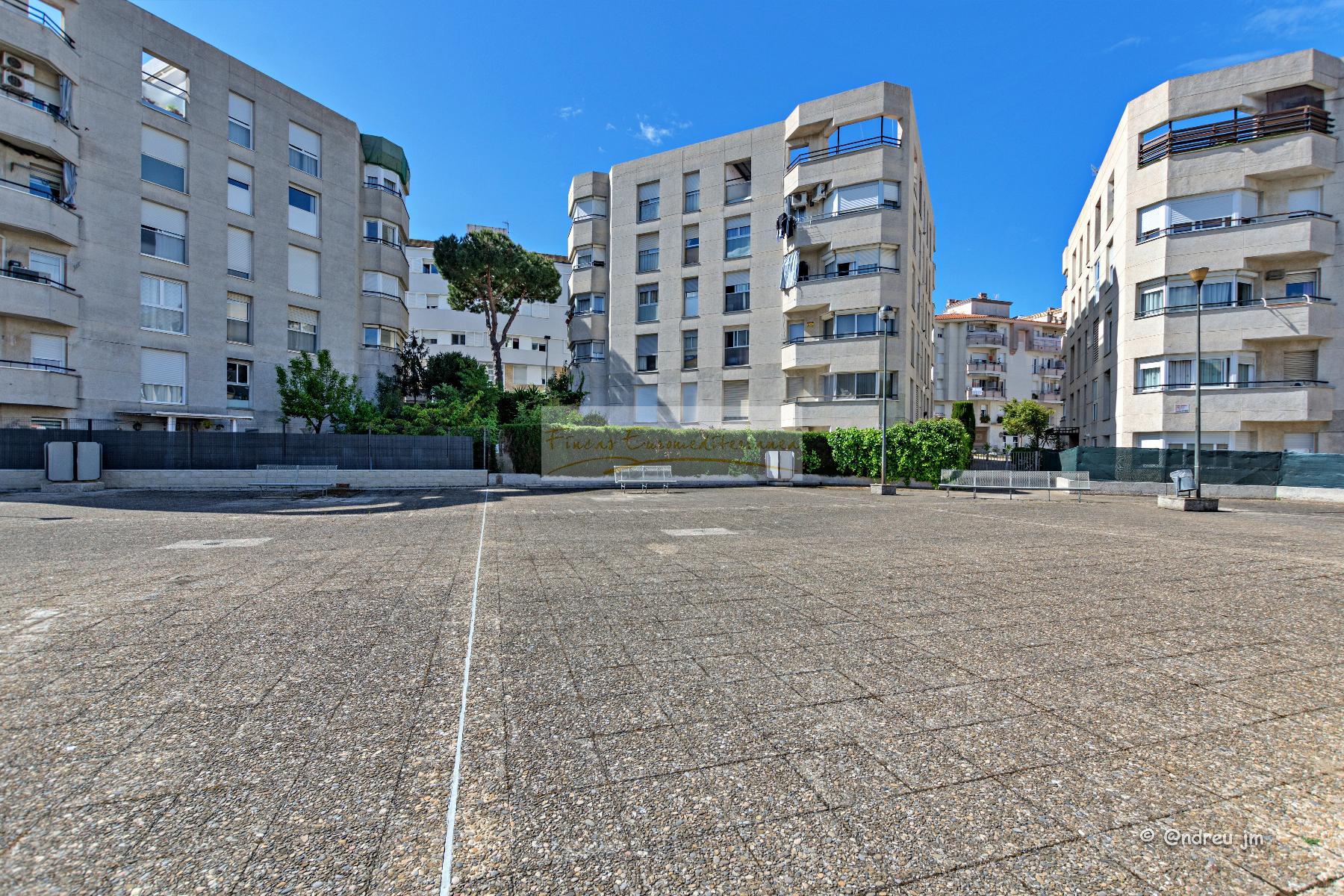 For sale of apartment in Blanes