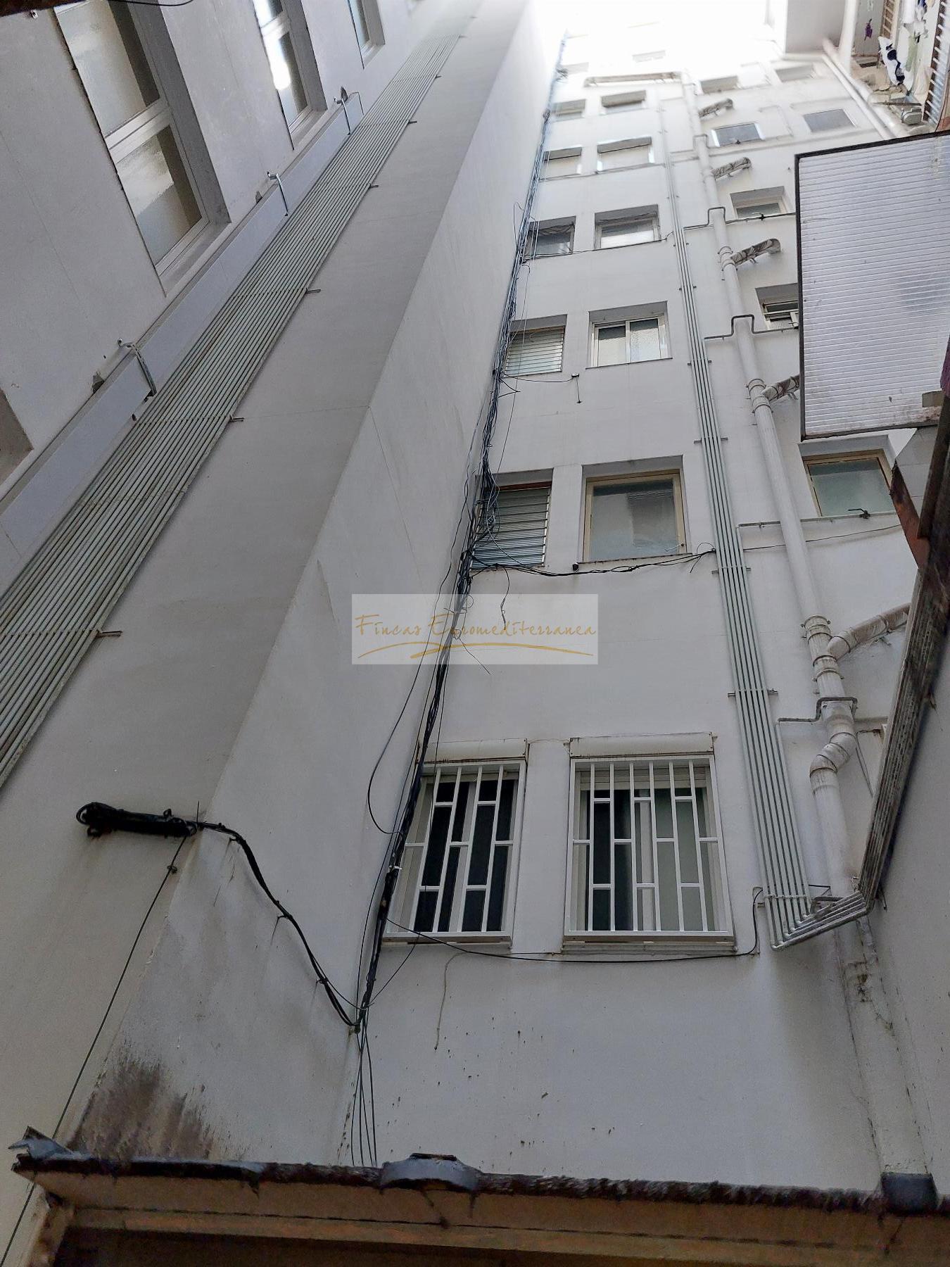 For sale of apartment in Barcelona