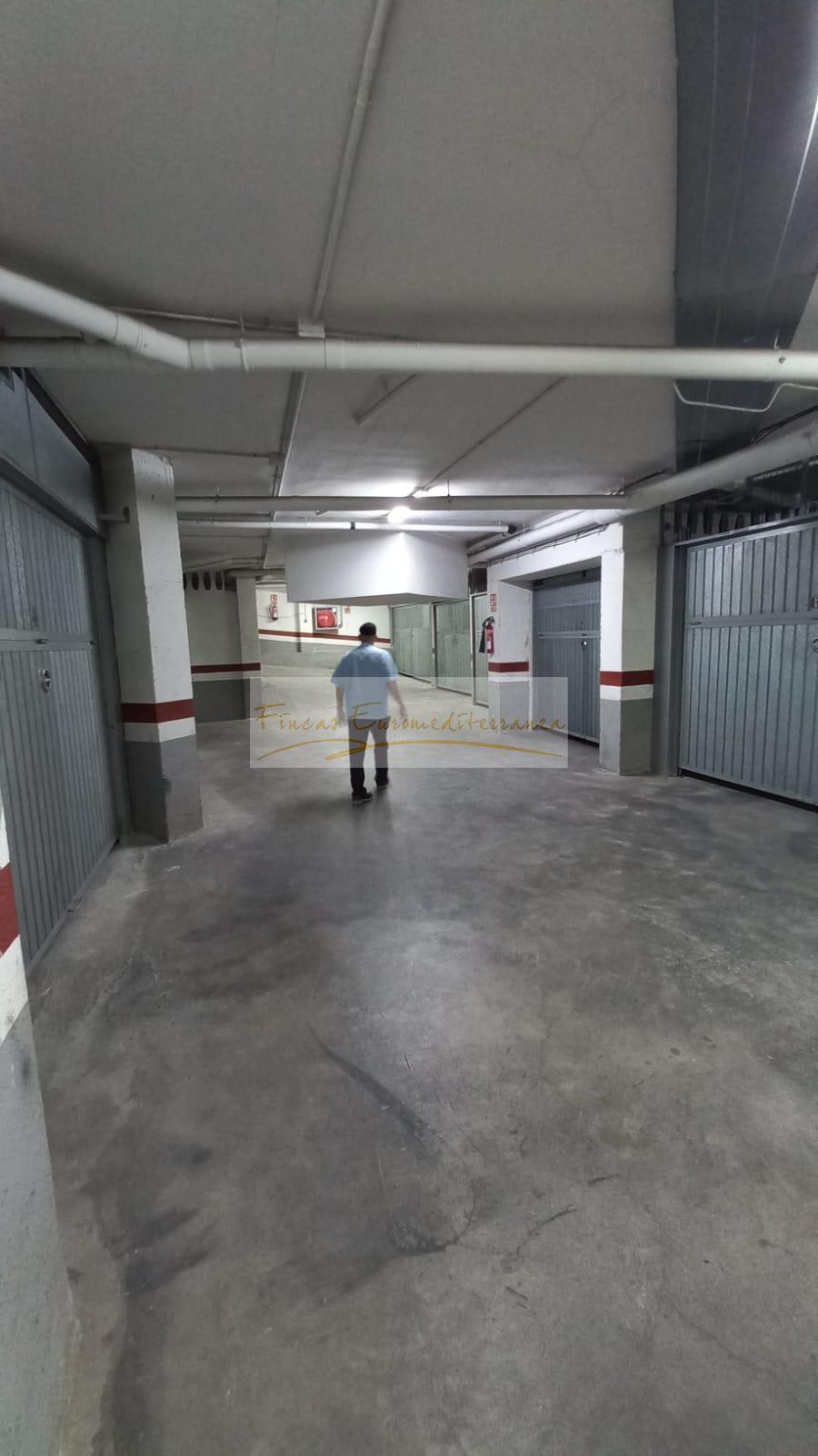 For sale of garage in Blanes