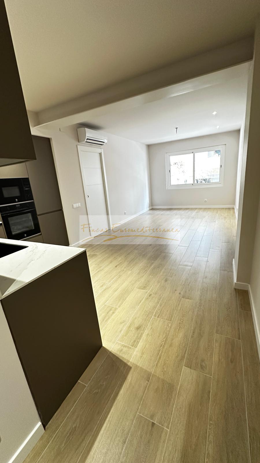 For sale of apartment in Barcelona