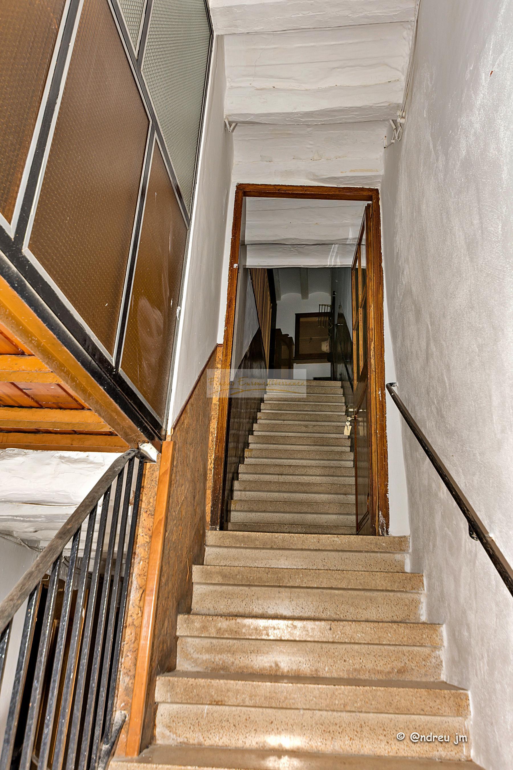 For sale of house in Montmaneu