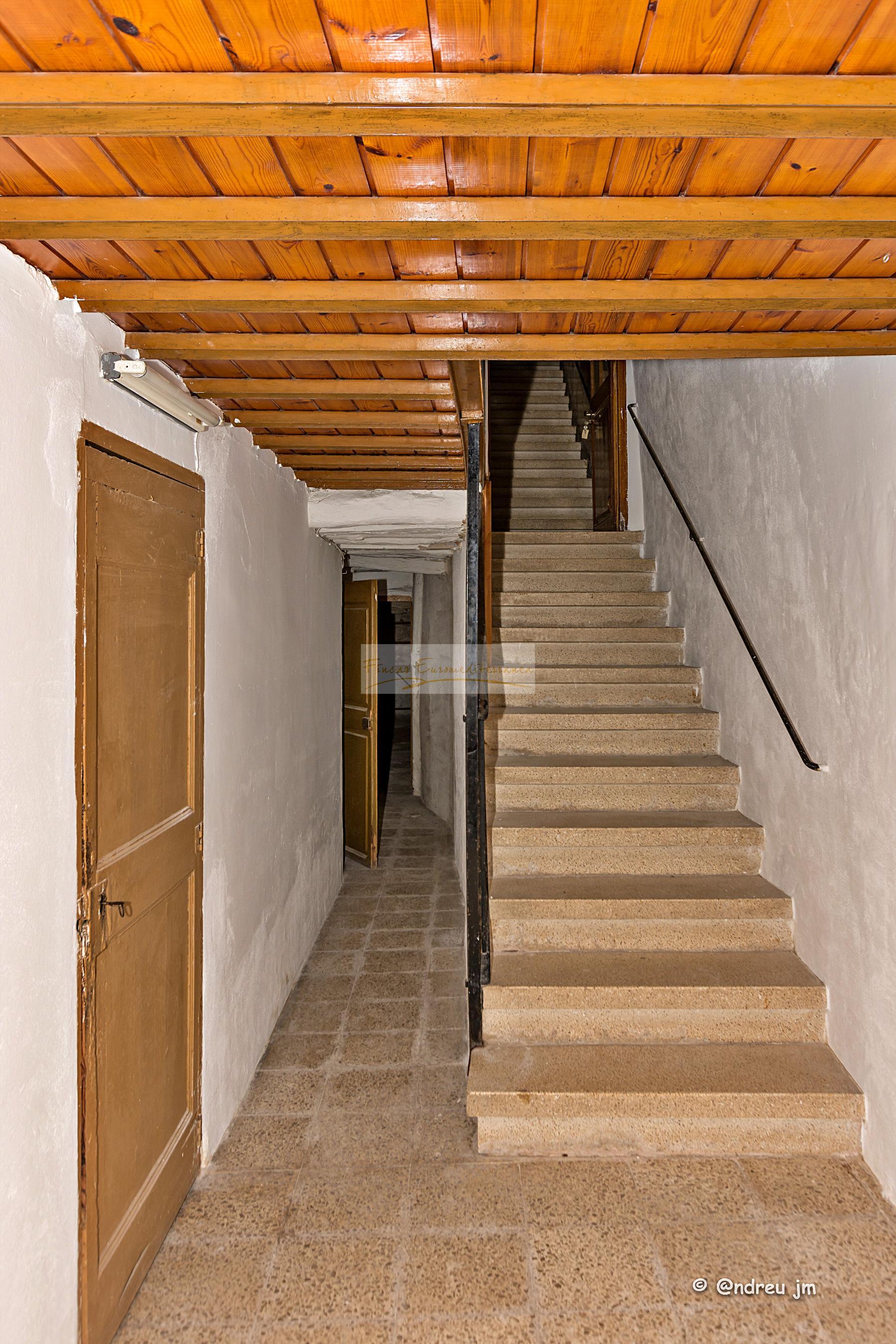 For sale of house in Montmaneu