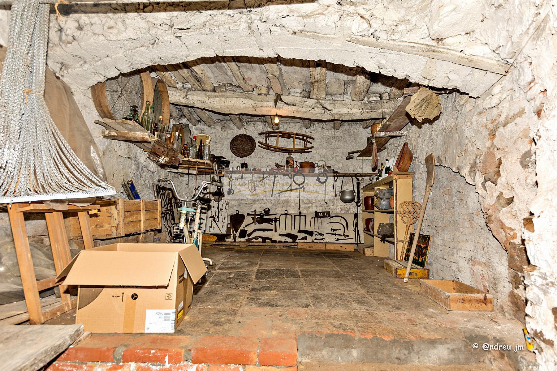 For sale of house in Montmaneu