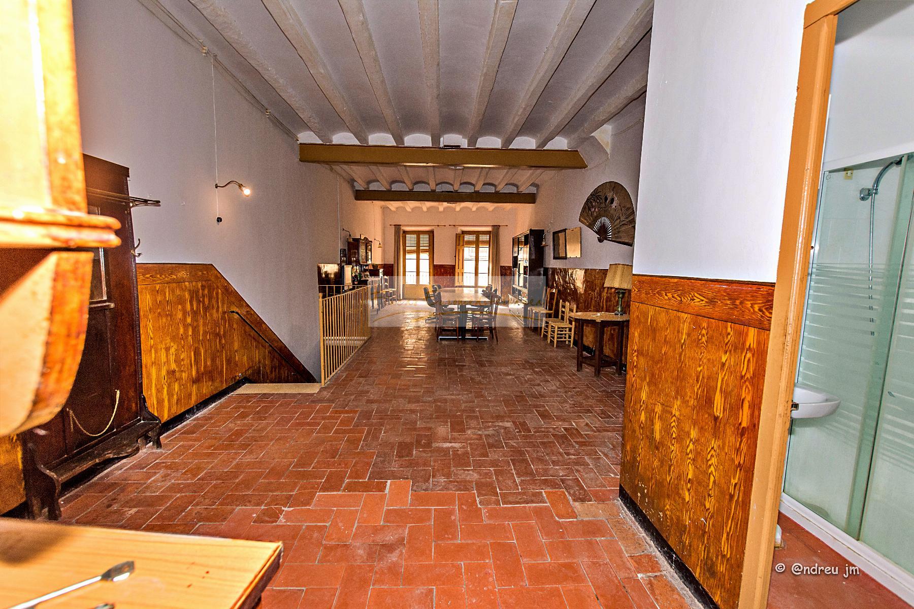 For sale of house in Montmaneu