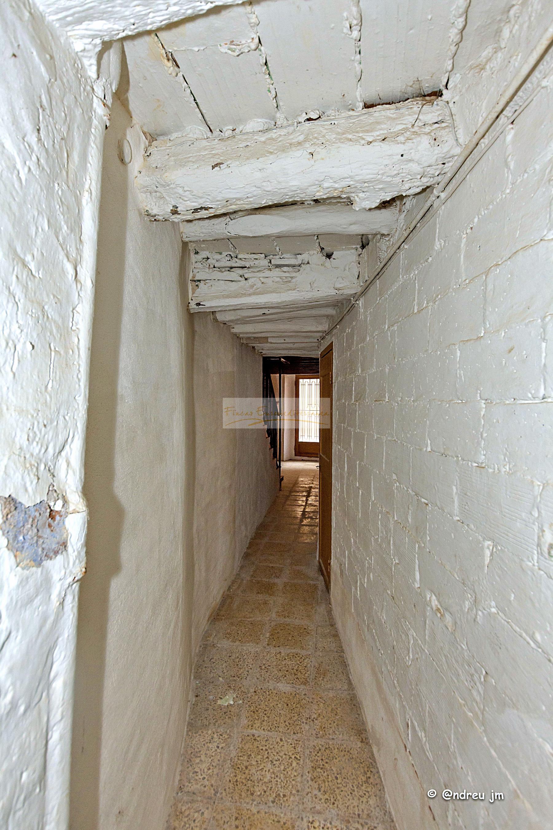 For sale of house in Montmaneu