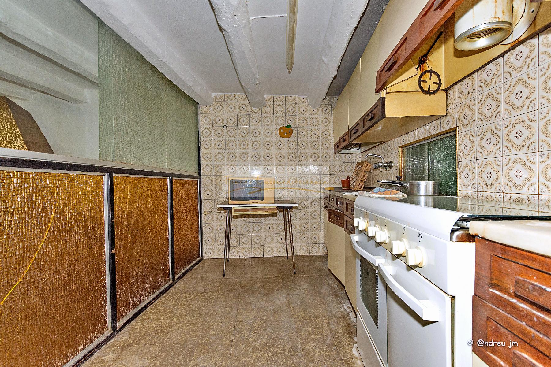 For sale of house in Montmaneu