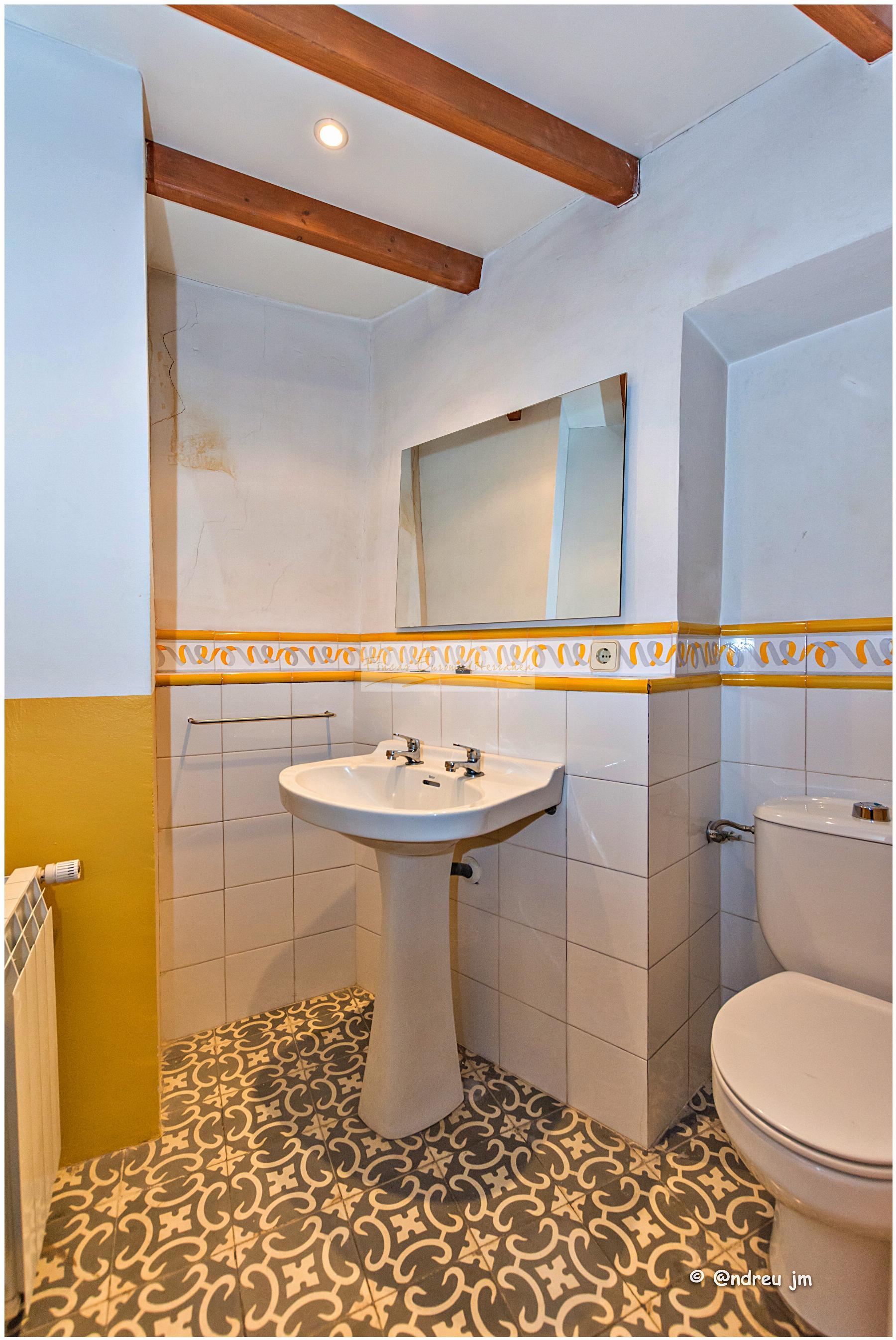 Venda de casa a Montmaneu