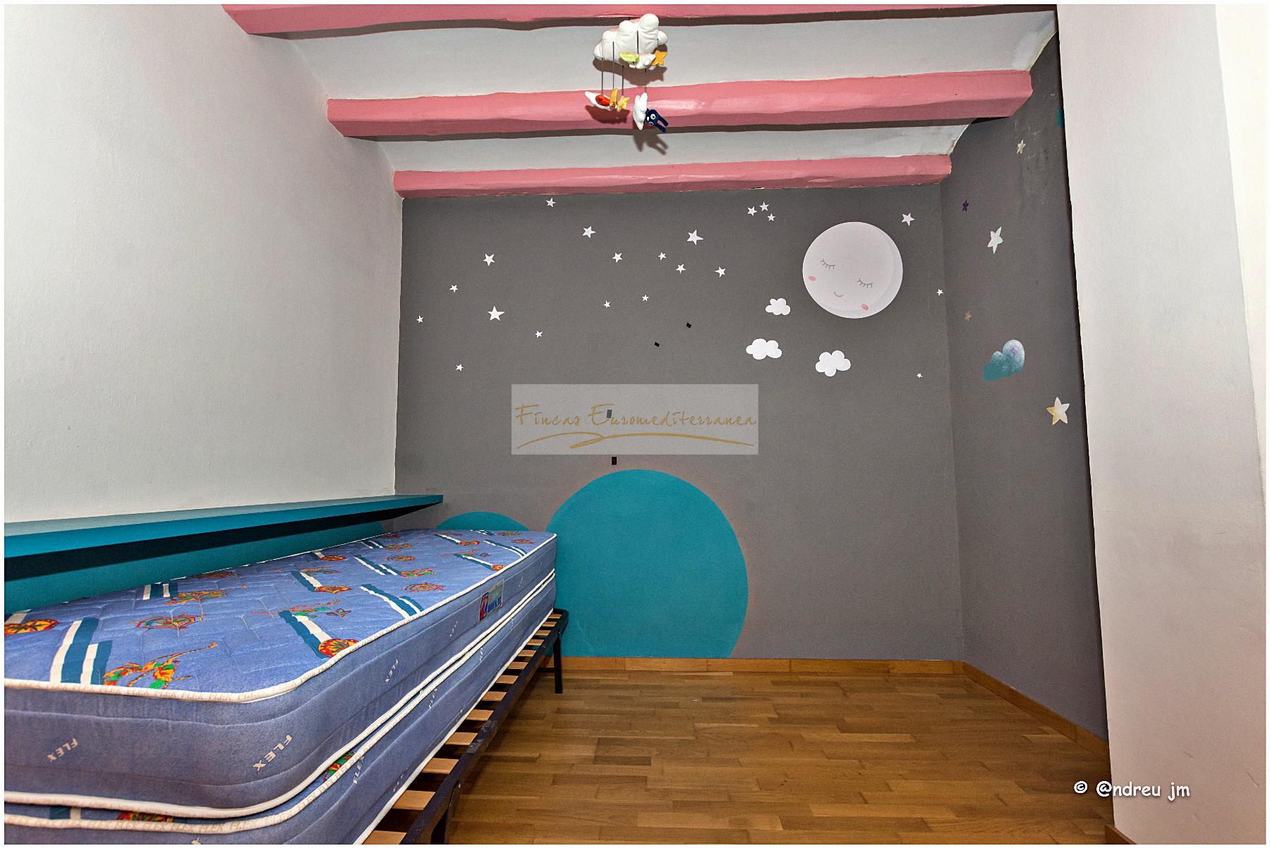 Venda de casa a Montmaneu