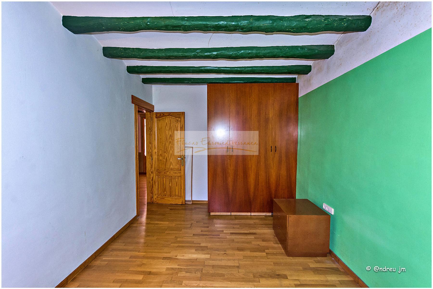 Venda de casa a Montmaneu