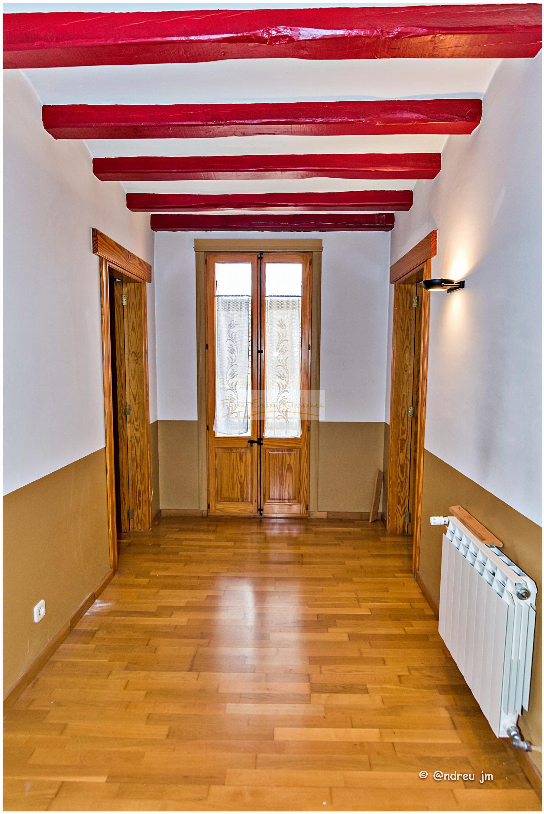 Venda de casa a Montmaneu