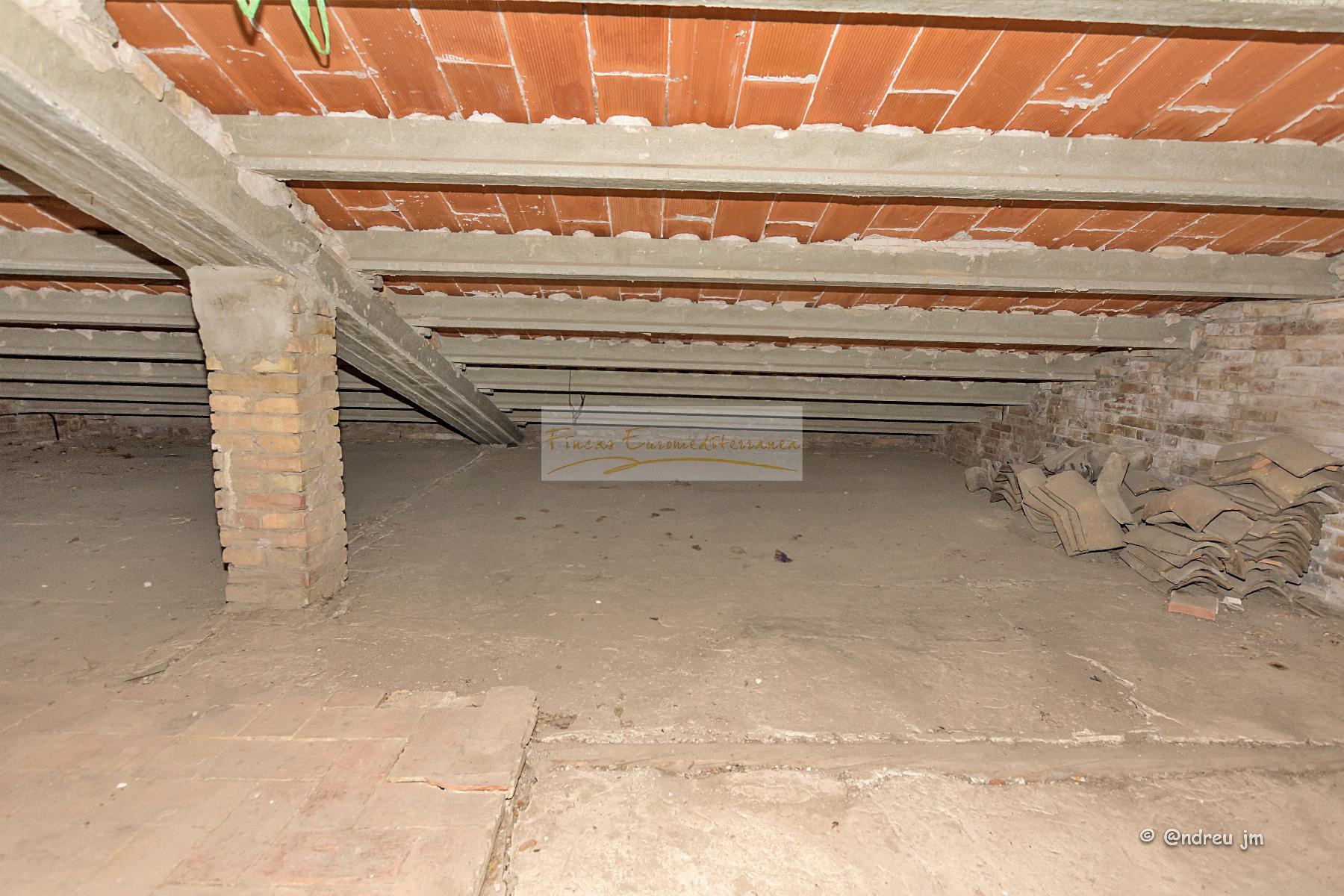 Venda de casa a Sant Guim de Freixenet