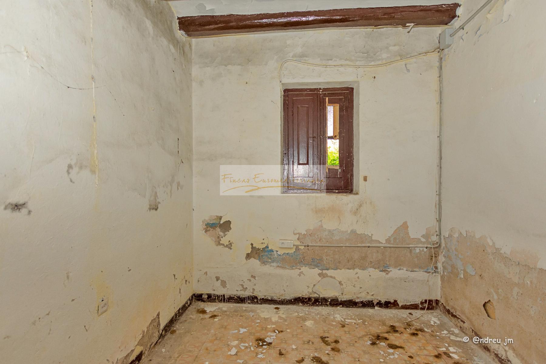 Venda de casa a Sant Guim de Freixenet
