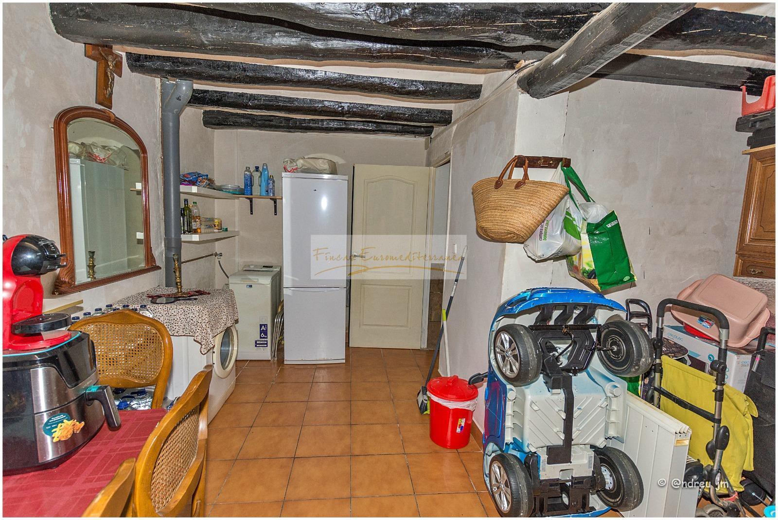 Venda de casa a Montmaneu