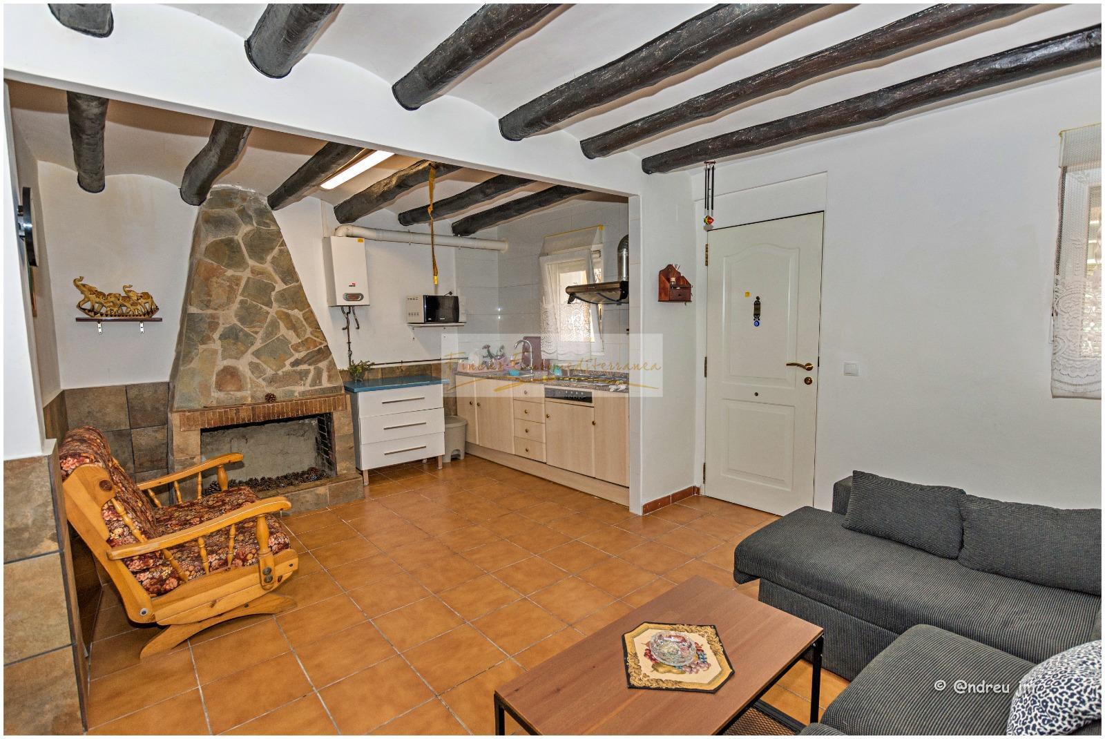 Venda de casa a Montmaneu