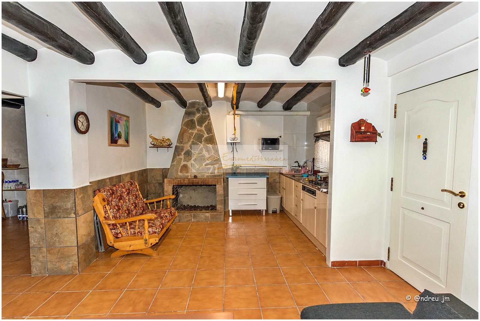 Venda de casa a Montmaneu