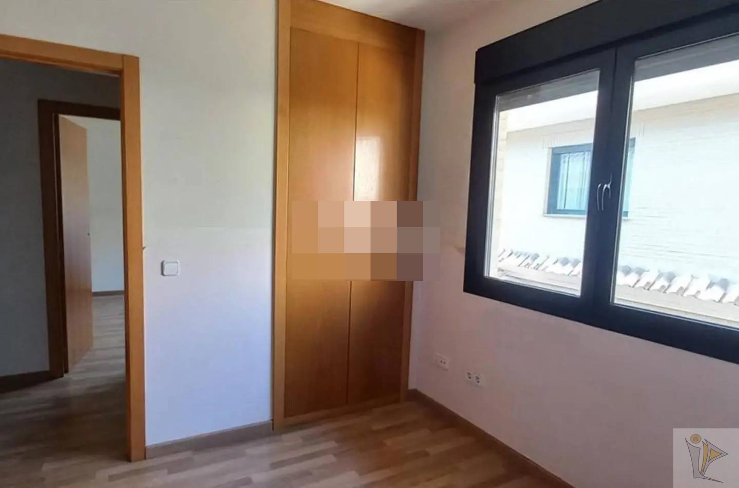 For sale of chalet in La Pobla de Vallbona
