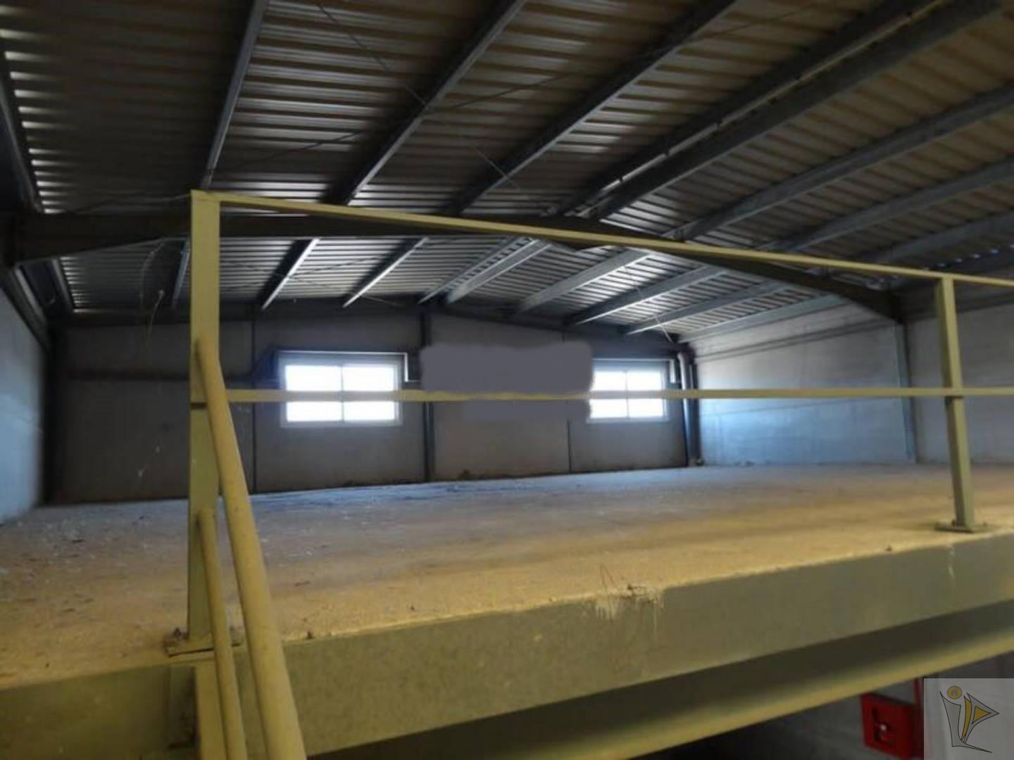For sale of industrial plant/warehouse in Quartell
