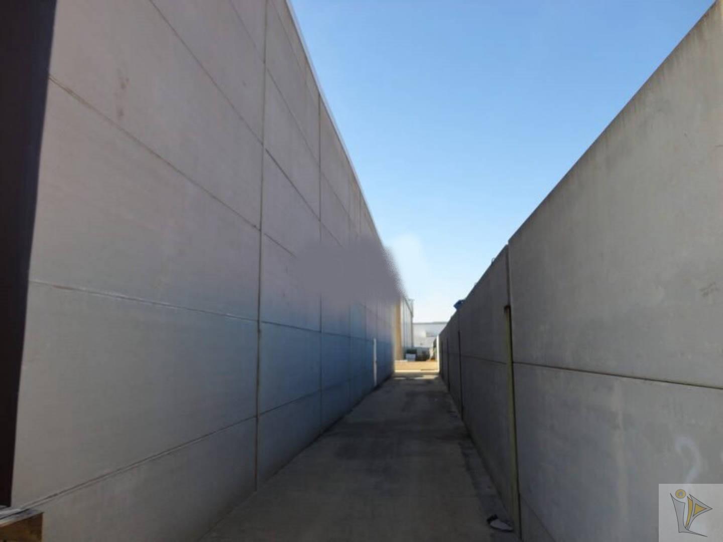 For sale of industrial plant/warehouse in Quartell