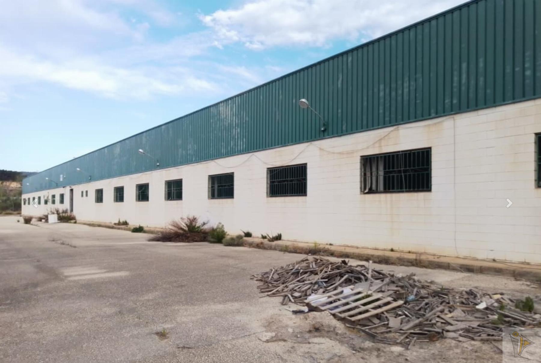 Venta de nave industrial en Mogente Moixent