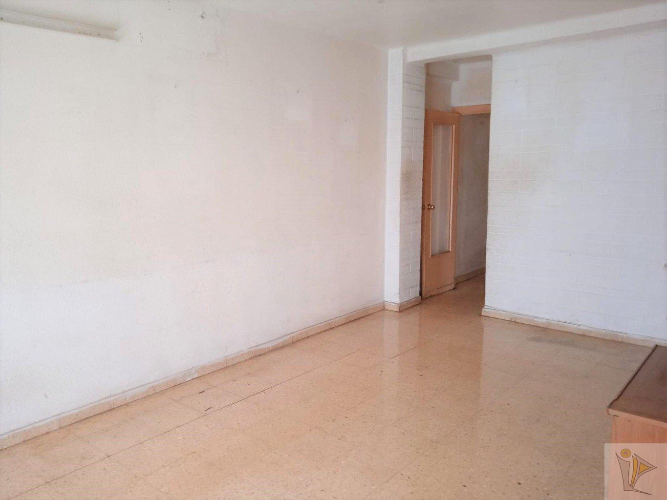 For sale of flat in Valencia