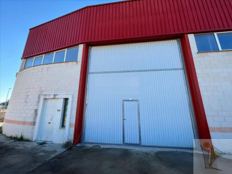Venta de nave industrial en San Juan de Énova