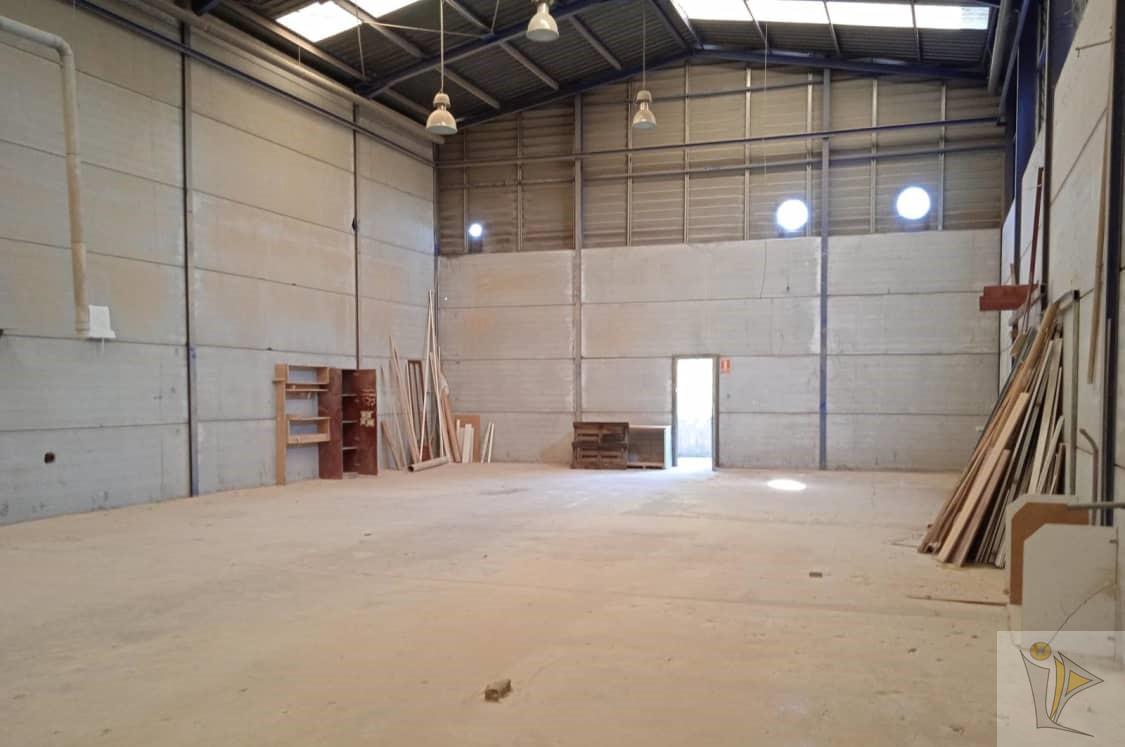 For sale of industrial plant/warehouse in Senyera