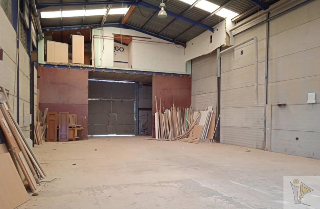 For sale of industrial plant/warehouse in Senyera