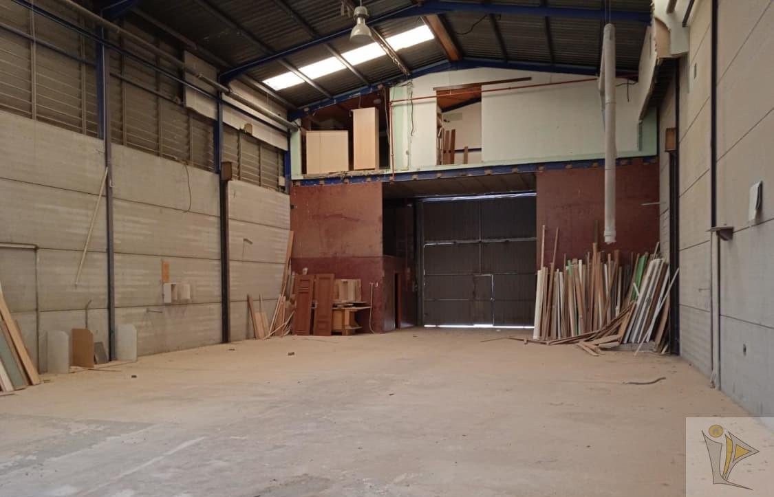 For sale of industrial plant/warehouse in Senyera