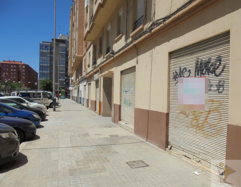 For sale of commercial in Valencia