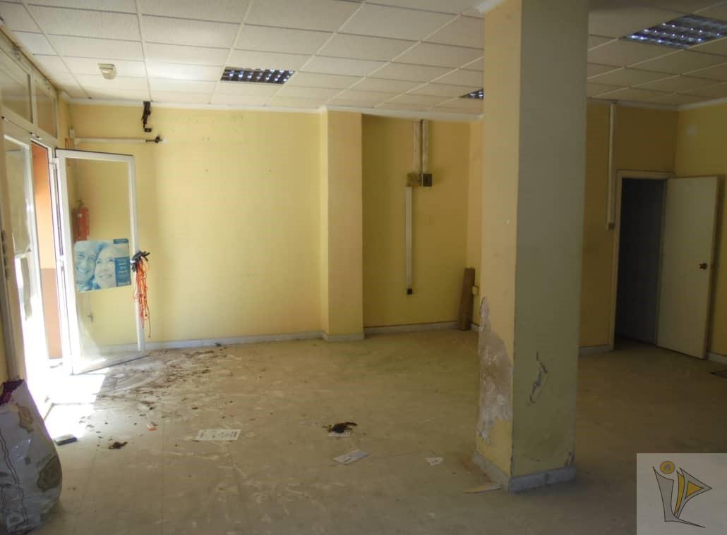 For sale of commercial in Valencia