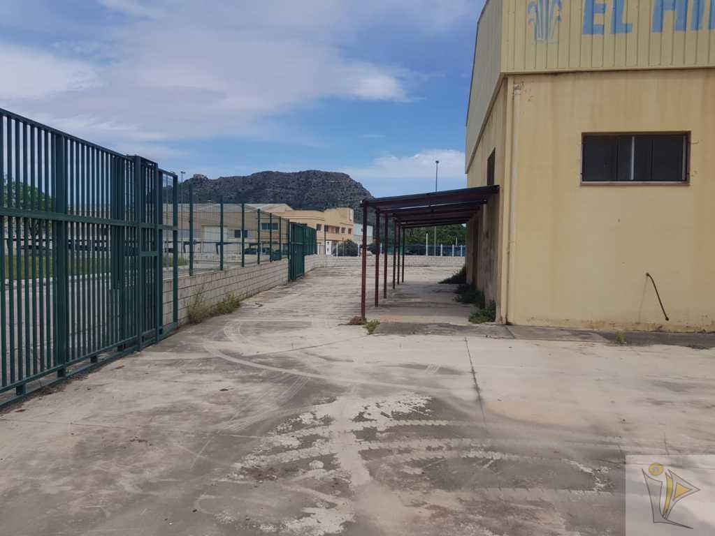 Venta de nave industrial en Xàtiva