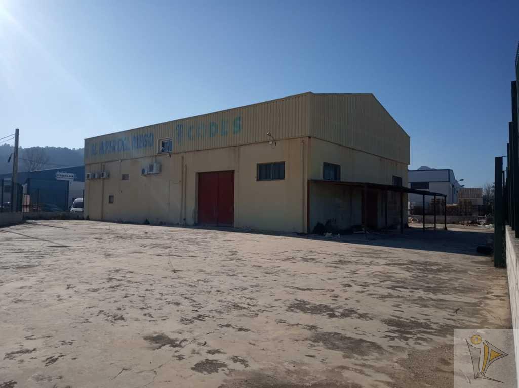 Venta de nave industrial en Xàtiva