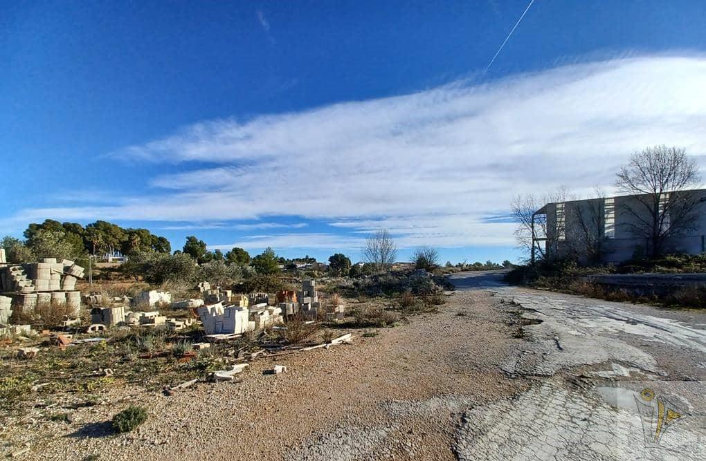 For sale of industrial plant/warehouse in Alborache