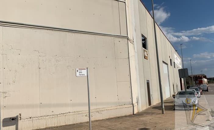 For sale of industrial plant/warehouse in Masalavés