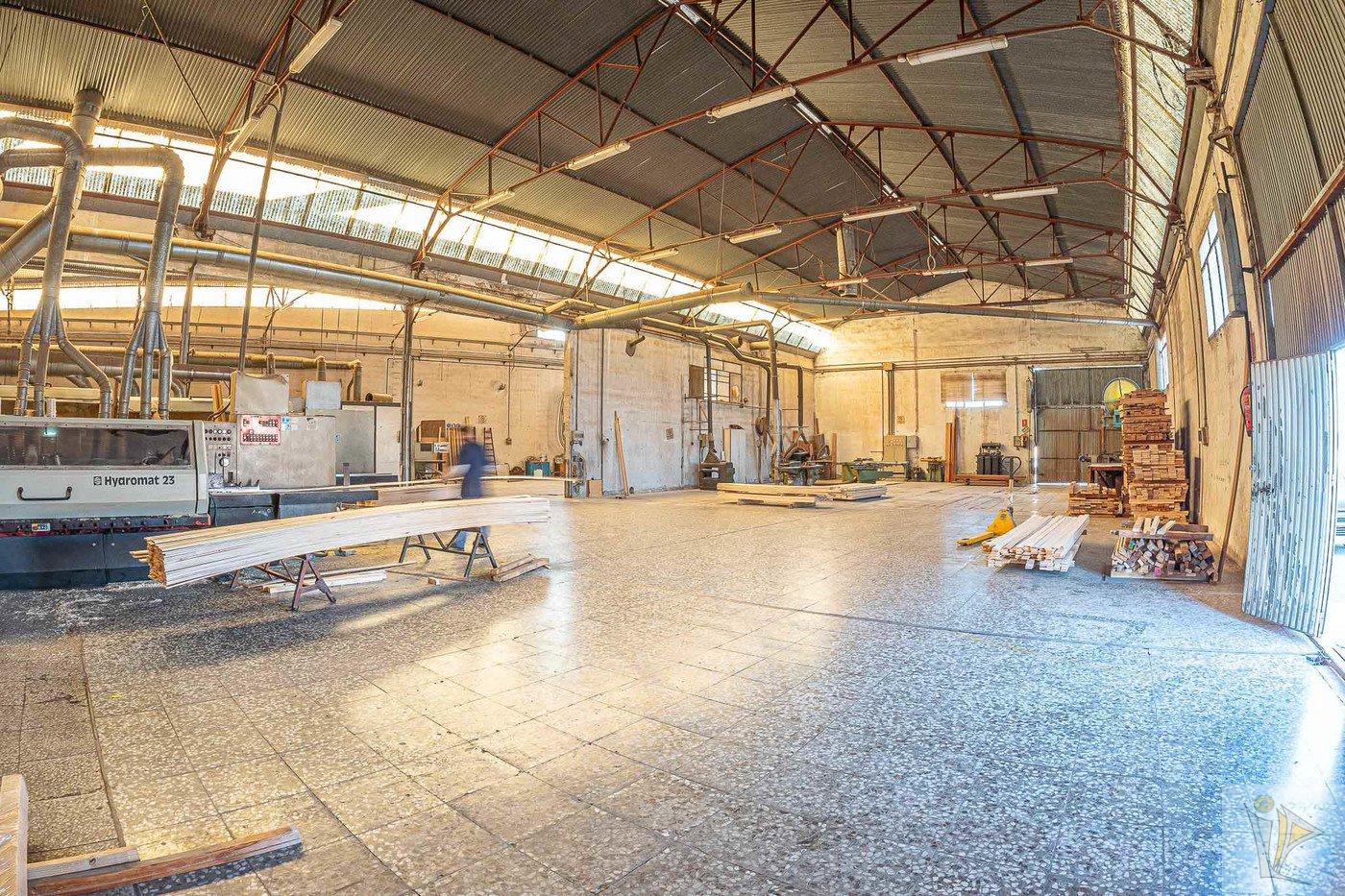 For sale of industrial plant/warehouse in Orihuela