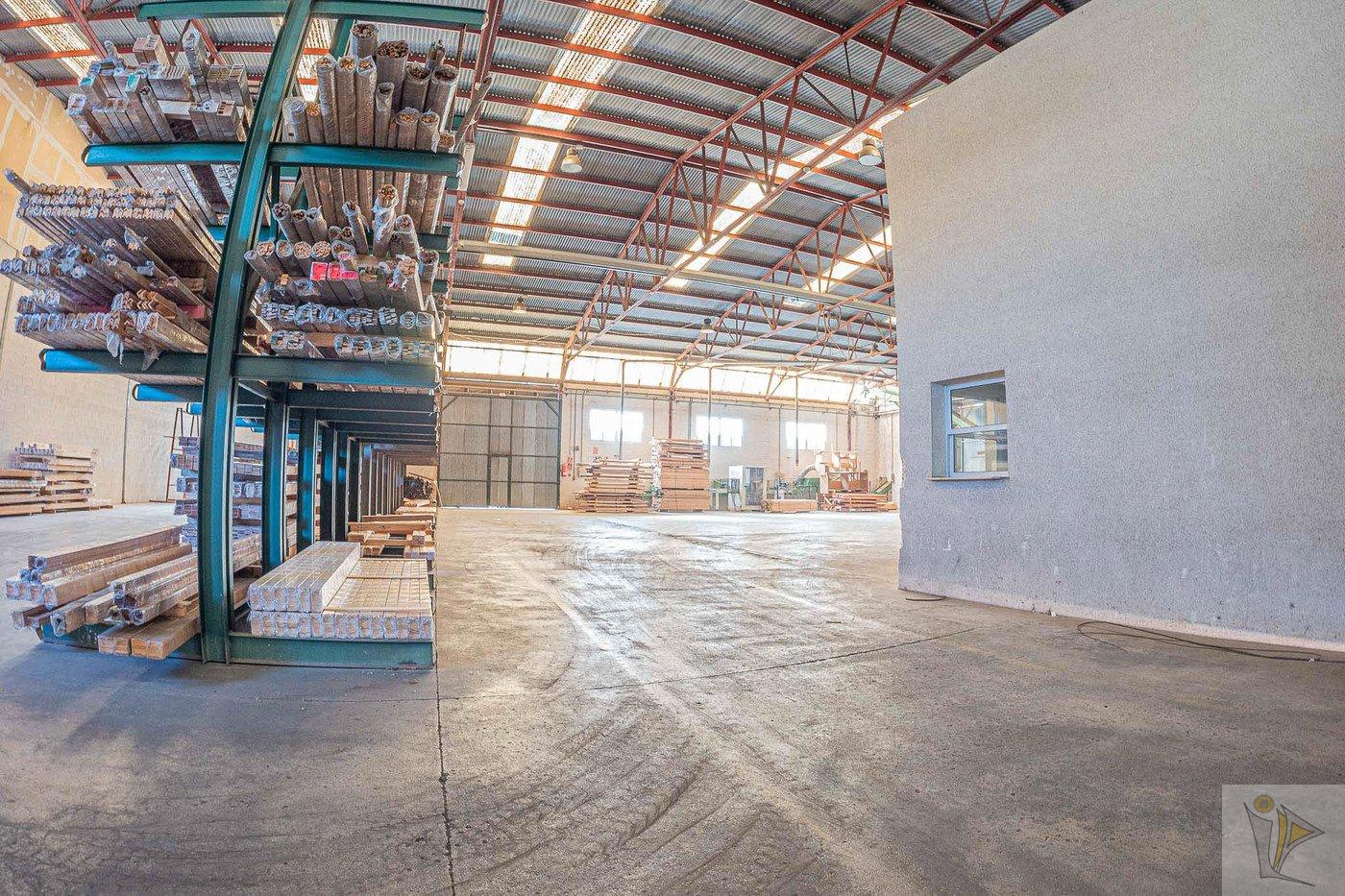 For sale of industrial plant/warehouse in Orihuela