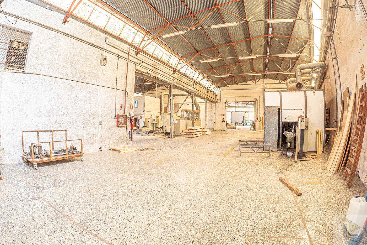 For sale of industrial plant/warehouse in Orihuela