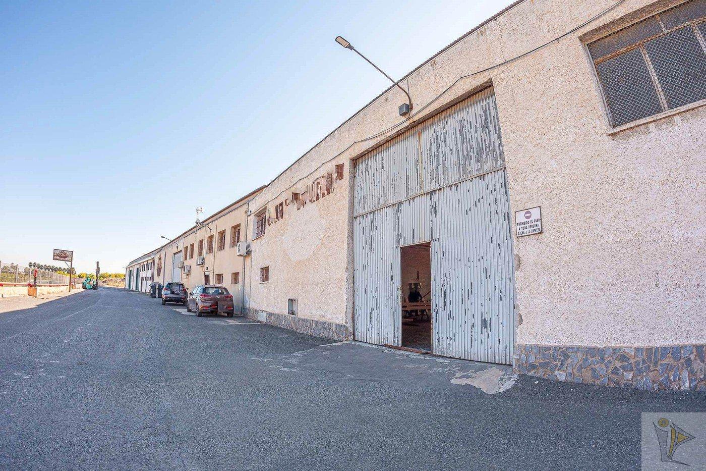 For sale of industrial plant/warehouse in Orihuela