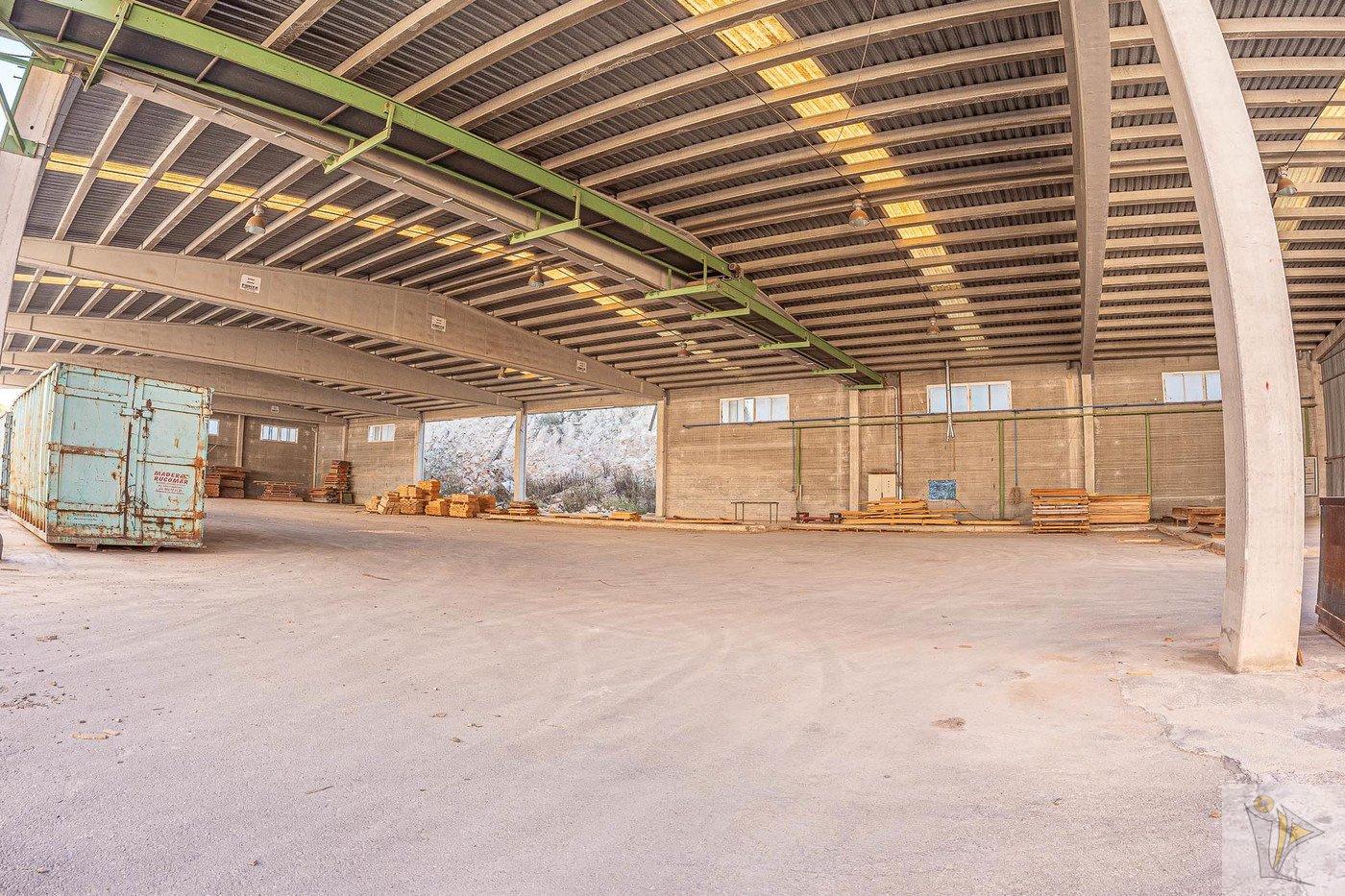 For sale of industrial plant/warehouse in Orihuela