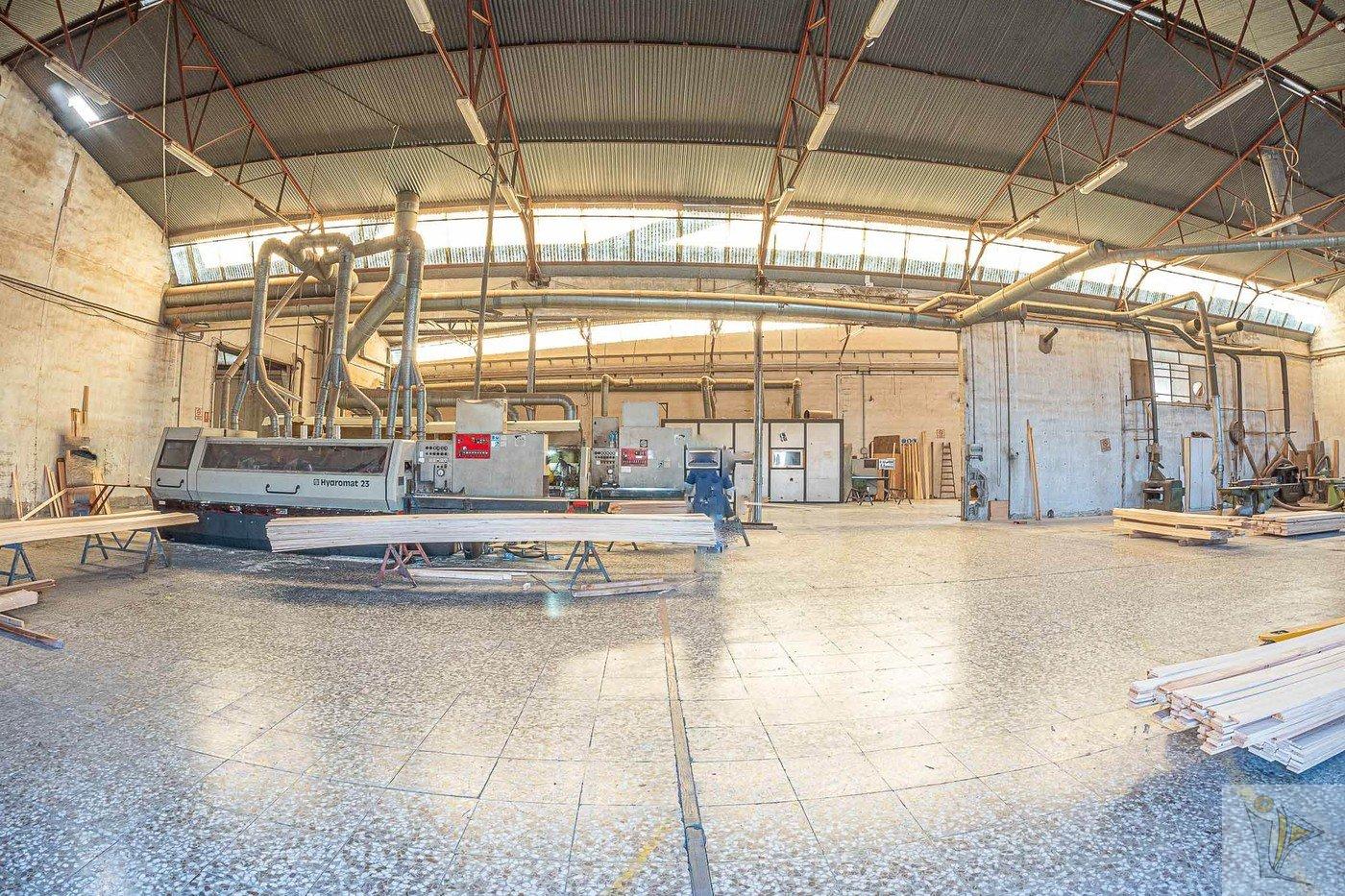 For sale of industrial plant/warehouse in Orihuela