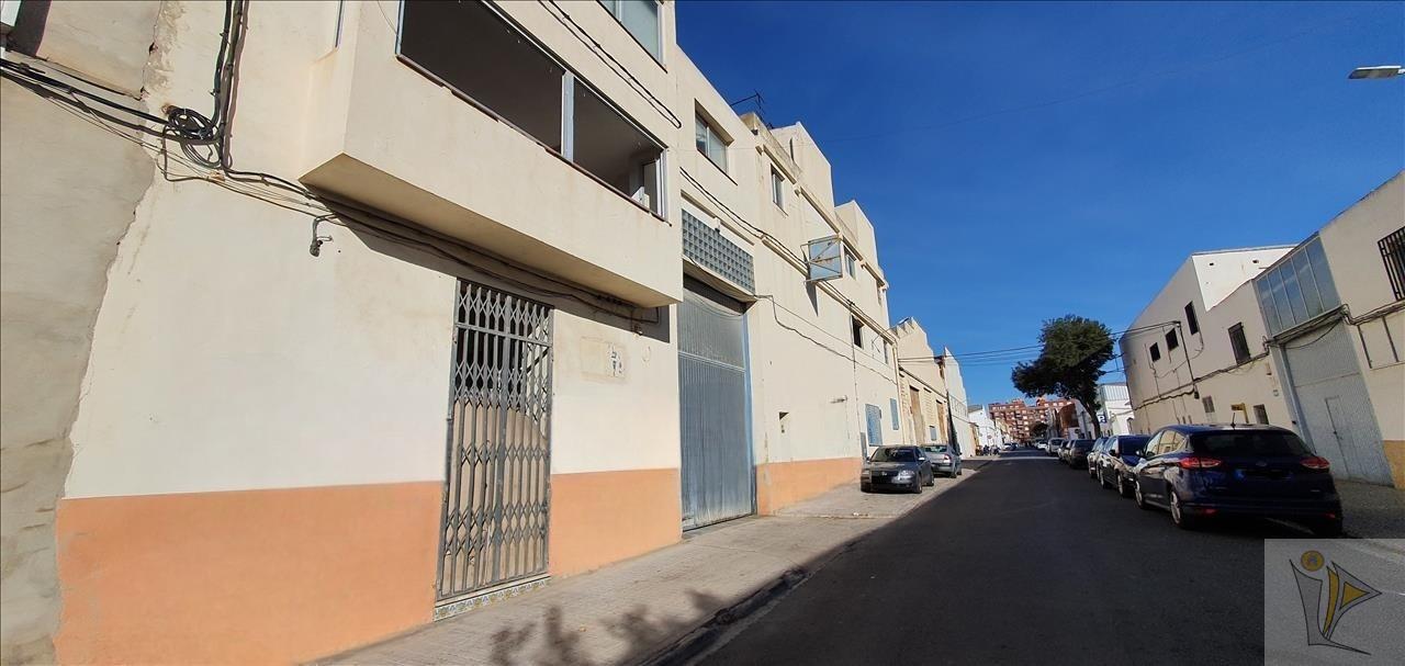 Venta de nave industrial en Manises