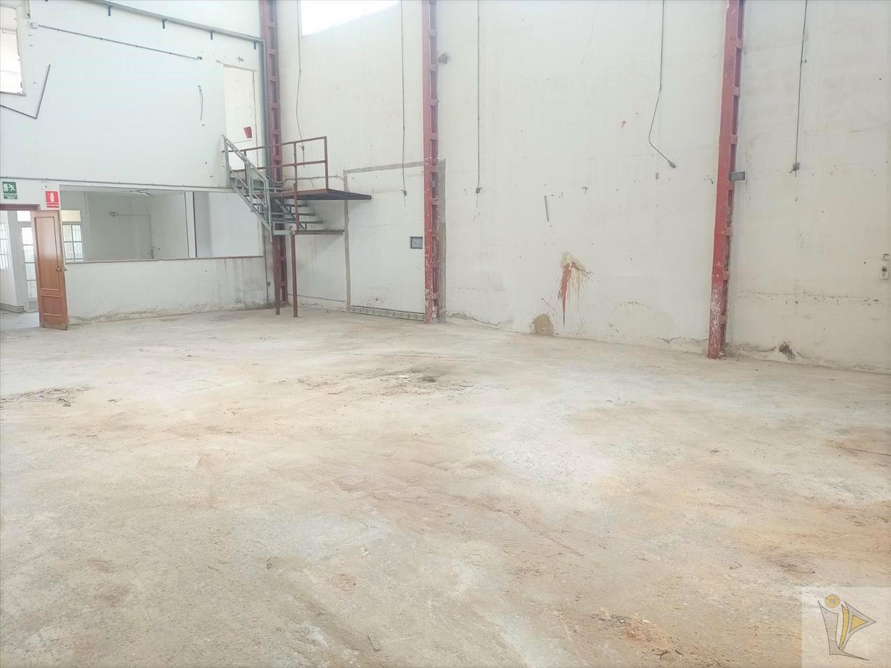 Venta de nave industrial en Manises