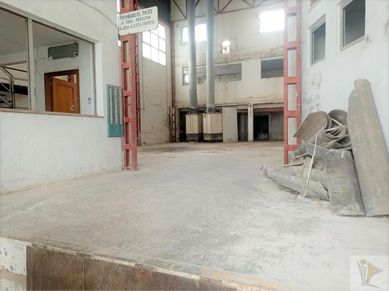 Venta de nave industrial en Manises
